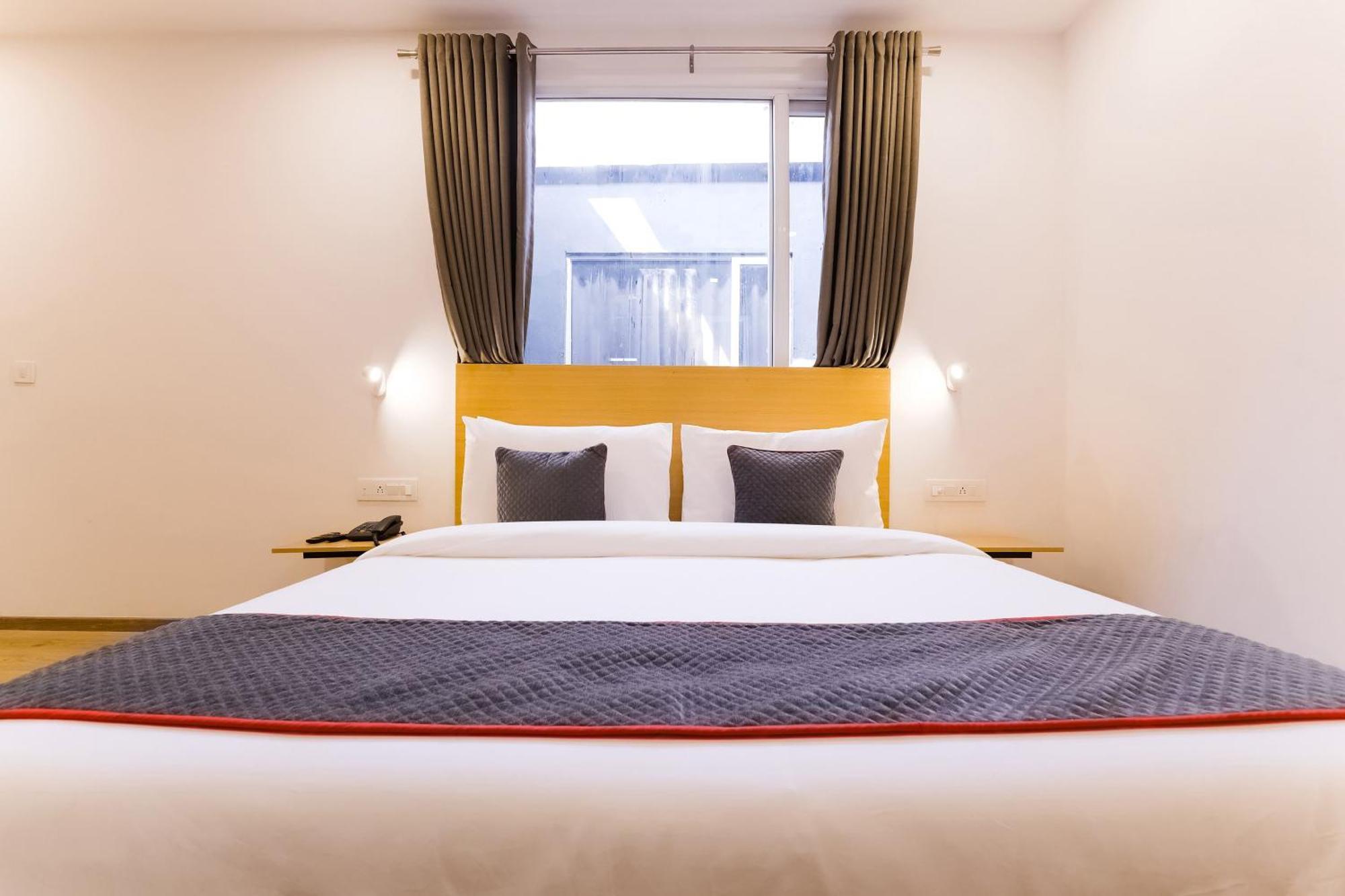 Townhouse Prithvi Resort Near Phoenix Palassio Lucknow Ngoại thất bức ảnh