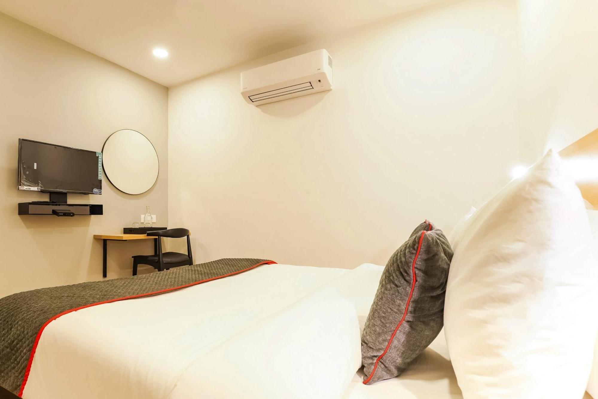 Townhouse Prithvi Resort Near Phoenix Palassio Lucknow Ngoại thất bức ảnh